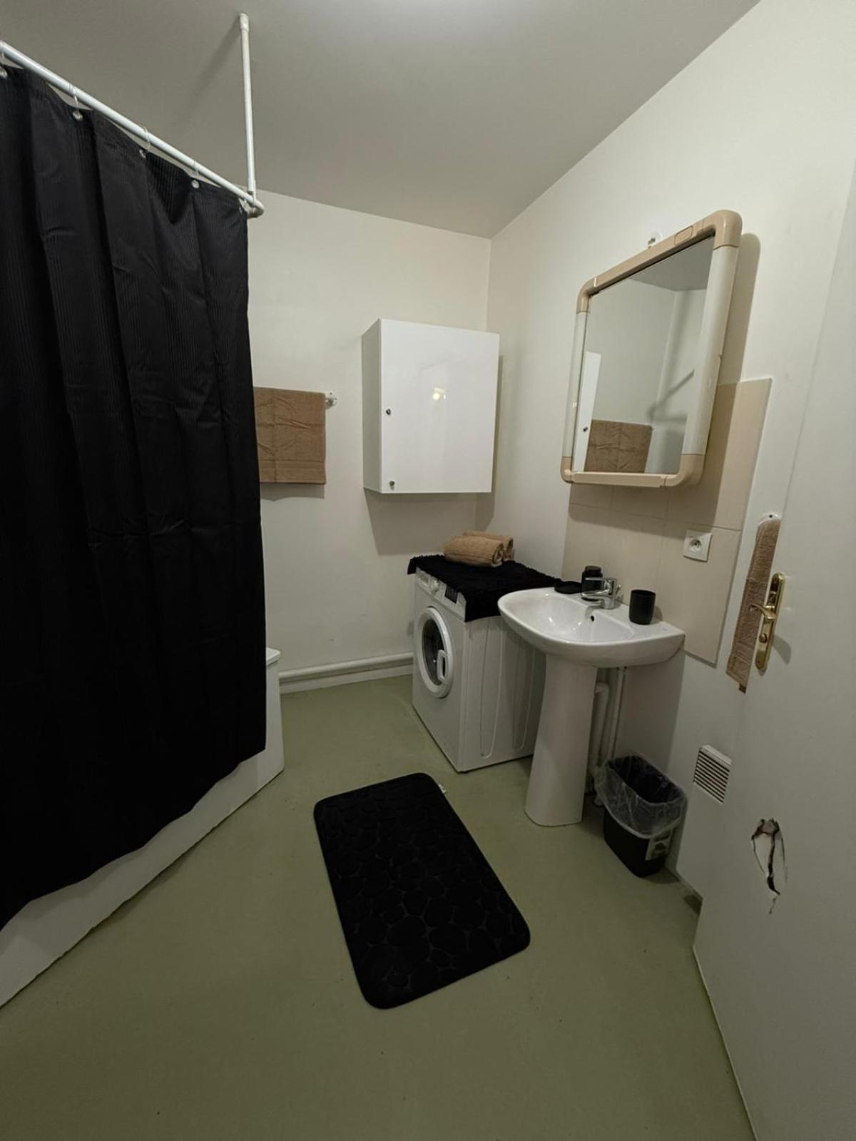 Appartements Sully Mantes-la-Jolie Exteriér fotografie