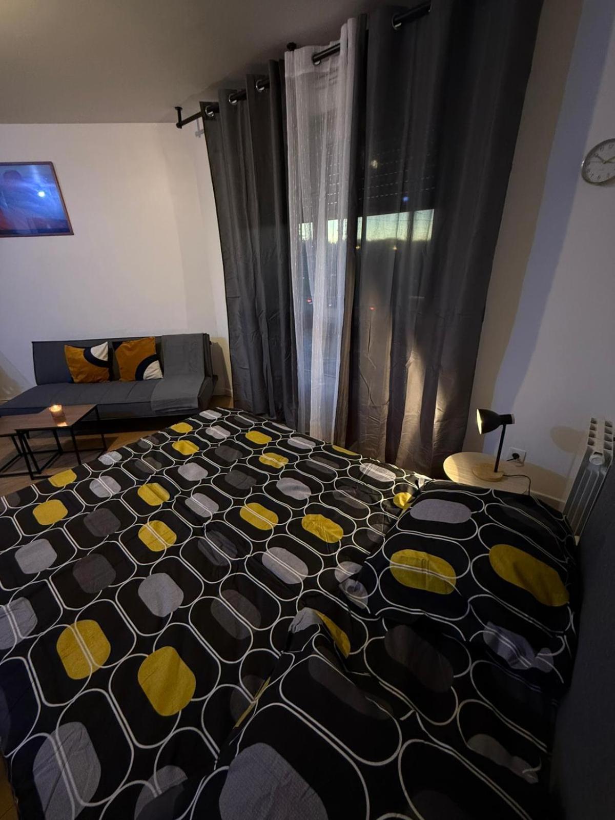 Appartements Sully Mantes-la-Jolie Exteriér fotografie
